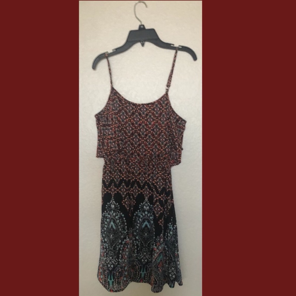 Pattered flowy dress